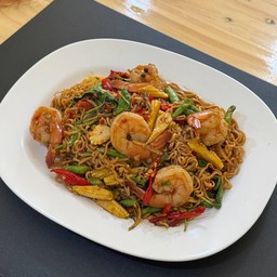 มาม่าผัดขี้เมากุังแก้ว