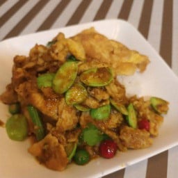 ครัวชมวิว บ้านแลง(ขนมจีนน้ำยาใต้)