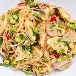 ยำขนมจีน หมูยอ