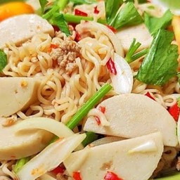 ยำมาม่าไก่ยอ