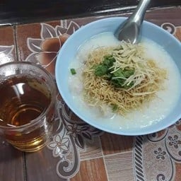 โจ๊กธรรมดาไม่ใส่ไข่ (หมู+ตับ)