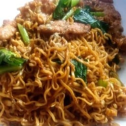 ปาท่องโก๋เกื้อกูล