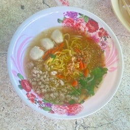 ก๋วยเตี๋ยวหมูโบราณ เฮียโบ้ -