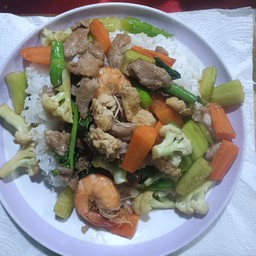 ผัดผักรวมที่มีอยู่