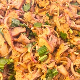 ส้มตำ ท.10 น้องขนมปัง