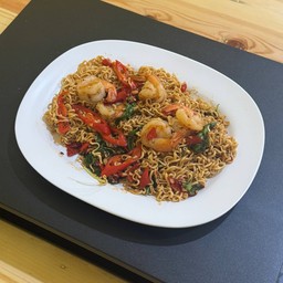 มาม่ากะเพรากุ้งแก้ว