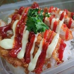 ข้าวหน้าไก่กรอบ