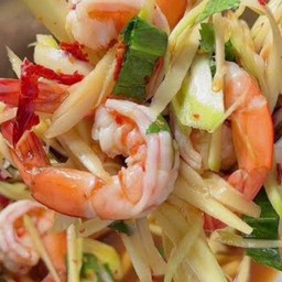 ยำมะม่วงกุ้งสุกพริกสด