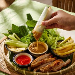แหนมเนือง