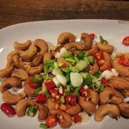 เม็ดมะม่วงทรงเครื่อง