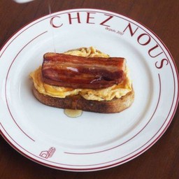 Sourdough smoke bacon (ซาวโดว์สโม๊กเบคอนไข่)