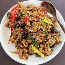 ผัดเผ็ดปลาไหล