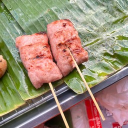 แหนมหมู (มีผักละขิงดองละสดแถมให้ฟรี)