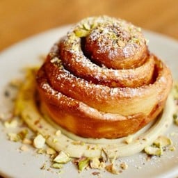 Pistachio Cinnamon Roll