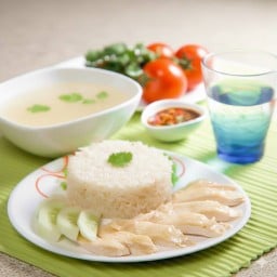 ข้าวมันไก่ต้มพิเศษ