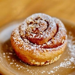 Almond Cinnamon Roll