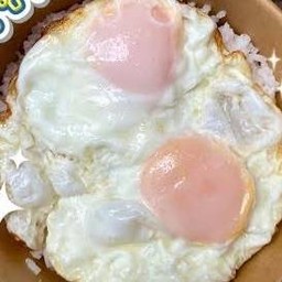 ข้าวไข่ดาวแฝด