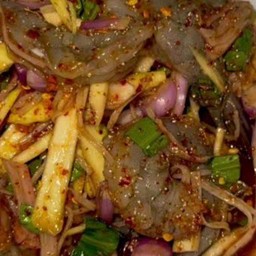 ยำมะม่วงกุ้งสุกพริกป่น