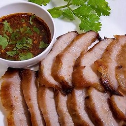 คอหมูย่าง+น้ำจิ้มแจ่ว