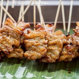 หมูปิ้งบ้านแม่เพ็ญ ฉ่ำๆ