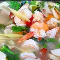 ร้านแม่ท่อนตามสั่ง&ส้มตำ  เพื่อคุณ