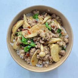 ข้าวกะเพราเห็ดรวม