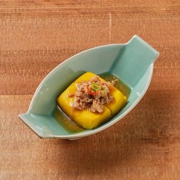 เต้าหู้นึ่งไก่ซีอิ๊ว 2 ก้อน