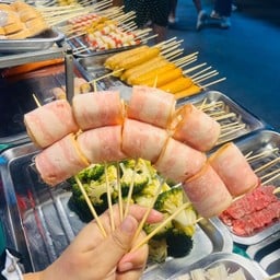 เบคอนไก่พันหนังกรอบ