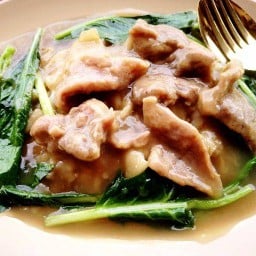 เนื้อนุ่มราดหน้าฮ่องกง (ฮาลาล) ซอย ประชาอุทิศ27