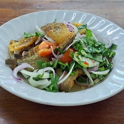 ยำปลาสลิด