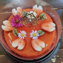 เค้กสตรอเบอรี่ 1 ปอนด์