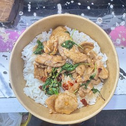 กะเพราหมูชิ้น