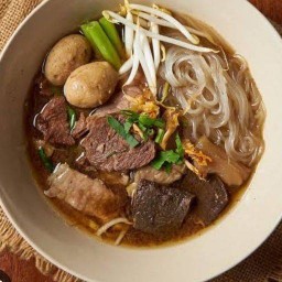 ก๋วยเตี๋ยวเตาถ่านยาย 1