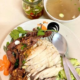 ข้าวมันไก่ลุงหมี
