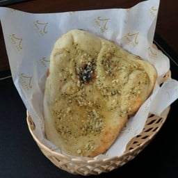 Garlic naan