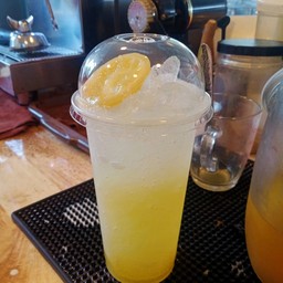 เลม่อนโซดา