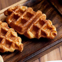 ครัฟเฟิ้ล ครัวซอง ราดช๊อคแลตซอส