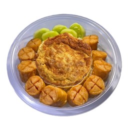 ข้าวไข่เจียวหมูสับ ไส้กรอกสโมคกี้ไบท์