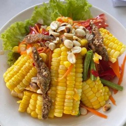 ยำข้าวโพดปลากรอบ