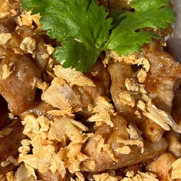 ข้าวหมูกระเทียม(เลือกเนื้อสัตว์เองได้)