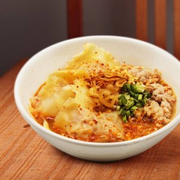 เกี๊ยวน้ำต้มยำหมูสับ