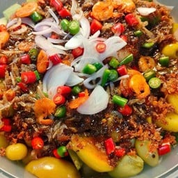 ยำผลไม้ทีเด็ด แซ่บปากปลิ้น -