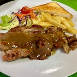 สเต็กสันคอหมูพริกไทยดำ