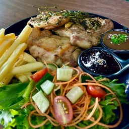 สเต็ก ซากุโระ แม่ริม