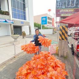 มาตา ข้าวเกรียบกุ้ง สายในปทุมธานี