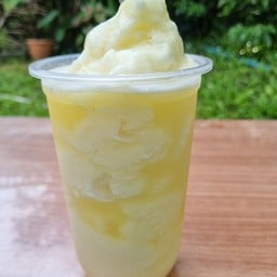 พี่เบนซ์น้ำผลไม้สมูทตี้ -