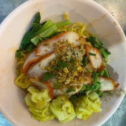 บะหมี่เกี๊ยวต้นตำหรับสาขาโลตัสวัดเฉลิมพระเกียรติ