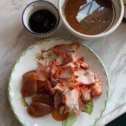 ข้าวหมูแดงสีมรกต ตลาดกัลปพฤกษ์