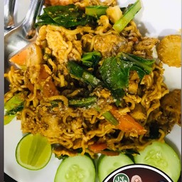 มาม่าผัดกุ้ง