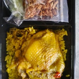 ไก่ทอดคมเดชหาดใหญ่ by อีอ้วน รัชดา ซอย4